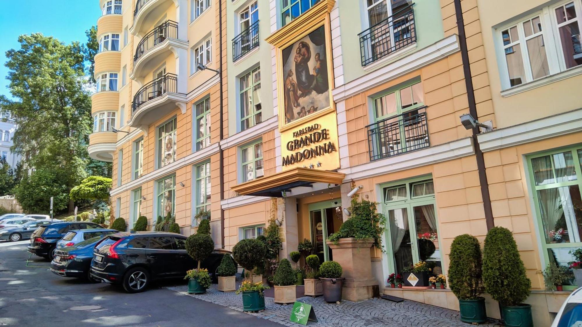 Karlsbad Grande Madonna Hotel Ngoại thất bức ảnh