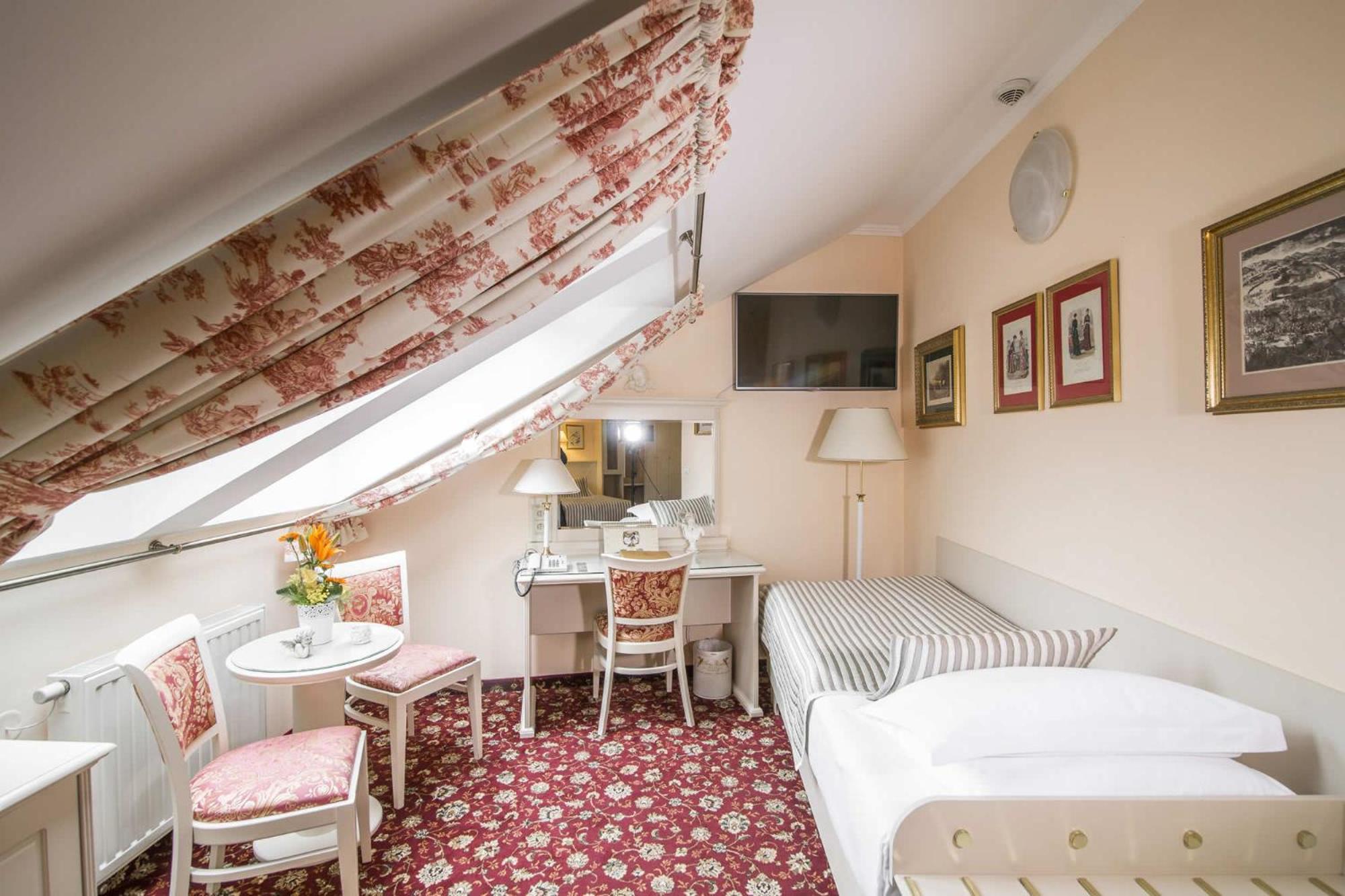 Karlsbad Grande Madonna Hotel Ngoại thất bức ảnh