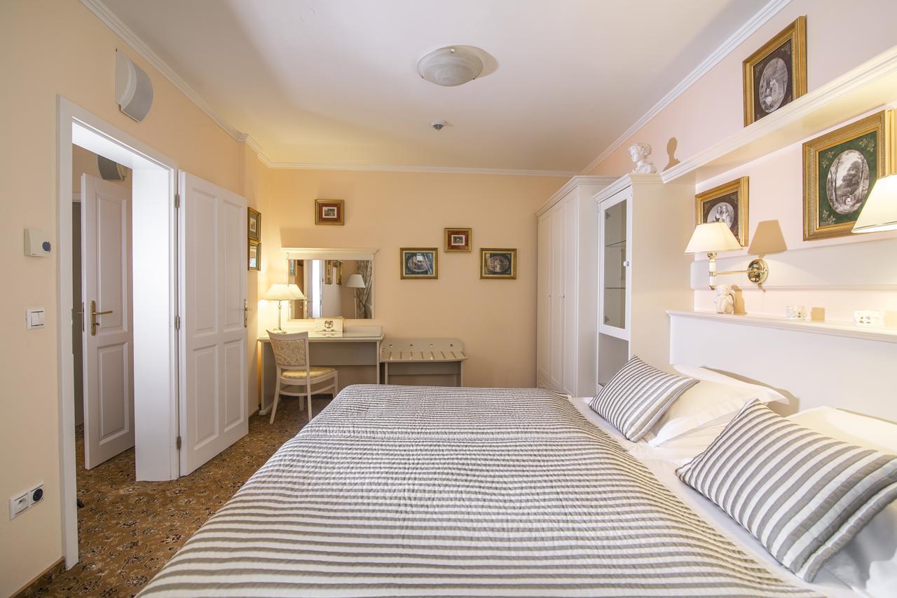 Karlsbad Grande Madonna Hotel Ngoại thất bức ảnh